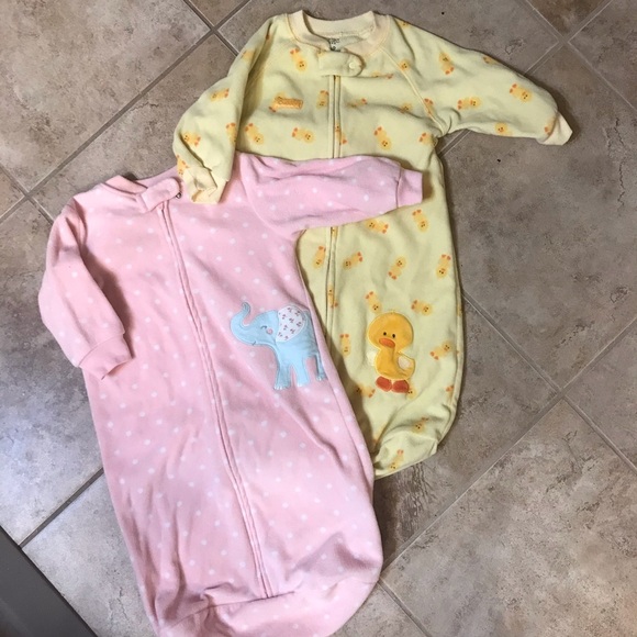 🍼 Carter’s Set of 2 Blanket Sleepers - Picture 1 of 5